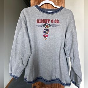 Vintage Mickey Mouse crewneck sweatshirt. Size XL